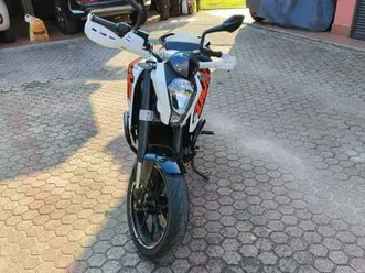 ktm 125 duke bianco