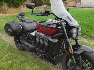 triumph-rocket-iii-2458-storm-gt-custom-cruiser-petrol-manual-euro-5-182-ps-2458-cc