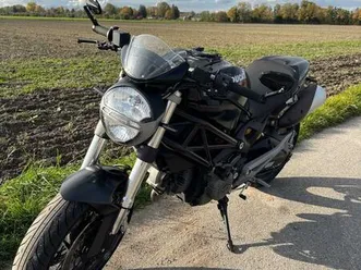 ducati monster 696