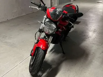 ducati monster 796 originale con copulini sella