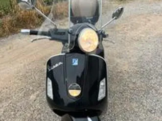 vespa gts 250