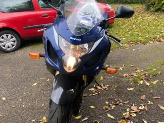 suzuki t gsx 750