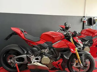 ducati streetfighter v4s