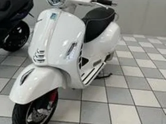 piaggio vespa 300 gts hpe super