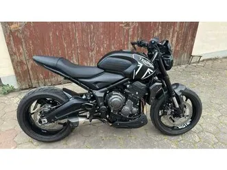 triumph trident 660 viel zubehör wenig km inkl. zard auspuff