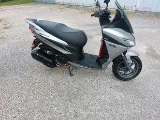aprilia roller sxr 50 s