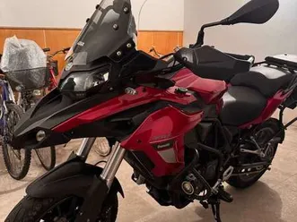 benelli trk 502 rosso