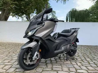 ② als nieuw: kymco ak550 premium edition