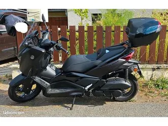 scooter xmax tech + 125