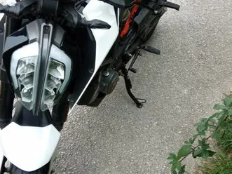 ktm duke 125 125 cm3, 2019 god.