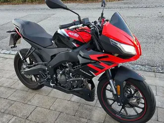 aprilia tuono 125