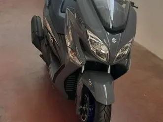 suzuki burgman 400 grigio