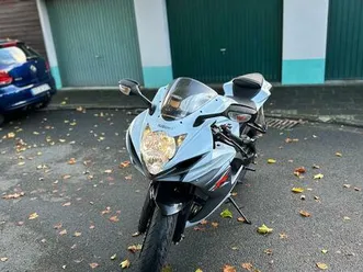 suzuki gsx-r 600