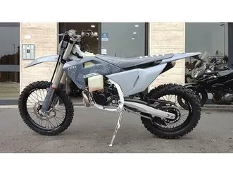 vendo husqvarna te 300 pro (2026) nuova a milano (codice 9857231) - moto.it