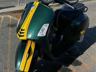 vespa 300 gts hpe super sixties