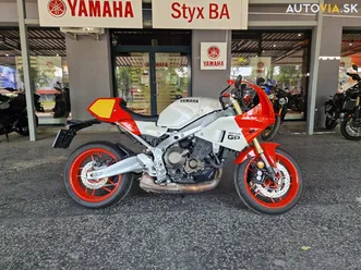 yamaha xsr 900 gp legend red demo