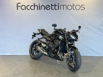 street triple rs 765