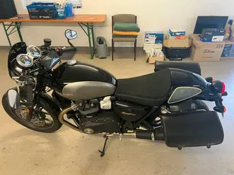 triumph bonneville street cup