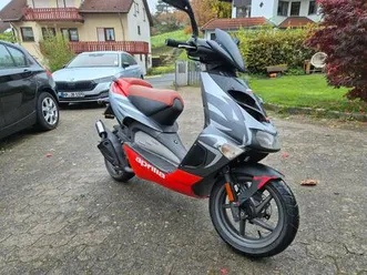 aprilia sr 50 street
