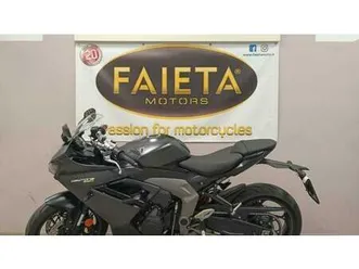 vendo triumph daytona 660 (2024 - 25) usata a san benedetto del tronto (codice 9857356) - moto.it