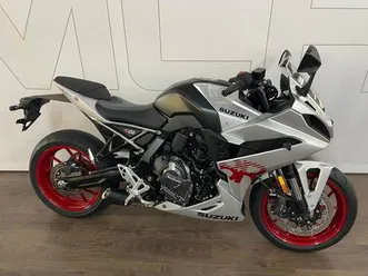 suzuki gsx-8r neuwertiger zustand!
