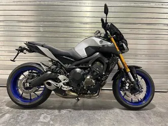 yamaha mt-09 sp rn43, viel zubehör