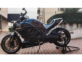 vendo ducati diavel 1200 carbon (2010 - 13) usata a carnago (codice 9858665) - moto.it