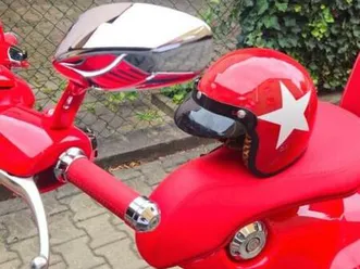 vespa 946 red