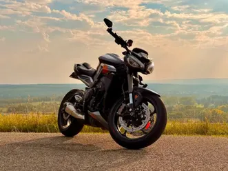 2024 triumph street triple 765 rs