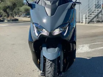 tmax 560 techmax gris nardo