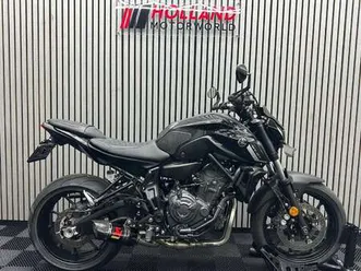 yamaha mt-07 2024 akrapovic