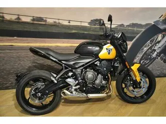 triumph trident 660 mit zubehör