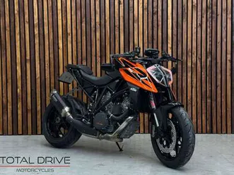 ktm 1290 super duke r zwart