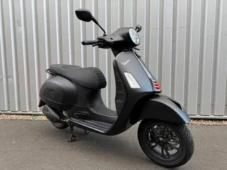 vespa gts 300 supersport e5 schwarz matt nur 40km!
