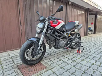 ducati monster 696+ a2