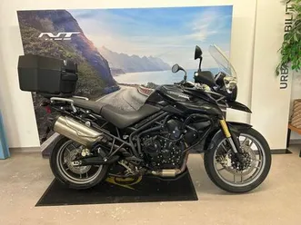 triumph tiger 800