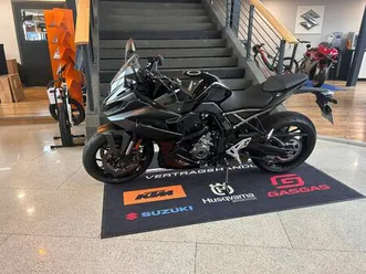 suzuki gsx-8r *nur 1555 km*