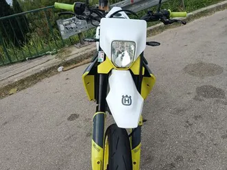 husqvarna 701 supermoto (2021), 2021 god.