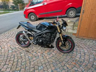 triumph speed triple 1050