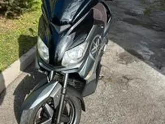 yamaha xmax 125