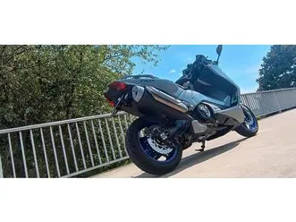 yamaha t-max