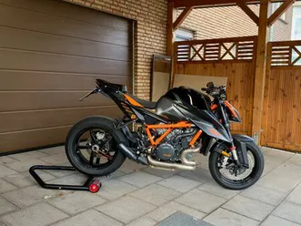 ktm 1290 superduke r