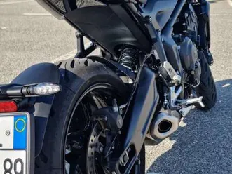 triumph trident 660 nero