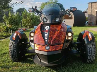 can am spyder