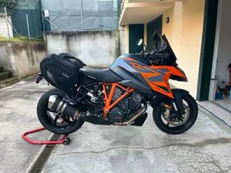 ktm superduke 1290 gt