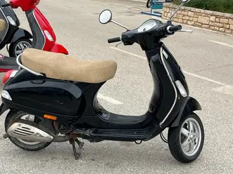 vespa lx50 50cm3, 2013 god.