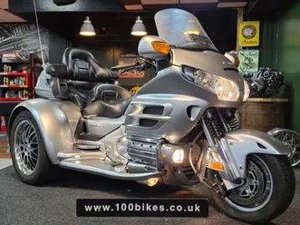 2009 honda gl1800 goldwing deluxe eml martinique trike with 27,000 mile's