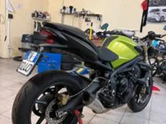 street triple verde acido