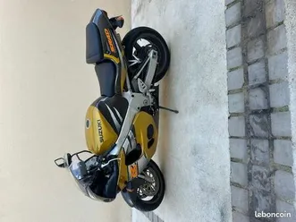 suzuki 750 gsxr srad