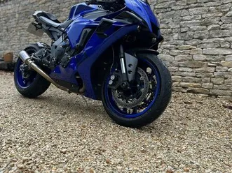 yamaha r1